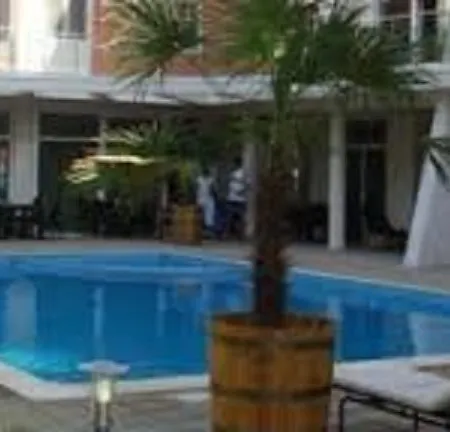 Daire 2 Piano Bar 2 Etaj 2 *